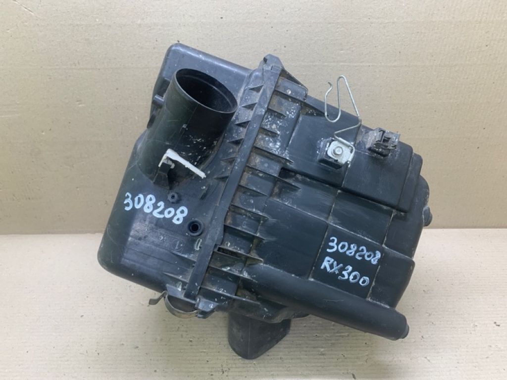 17700-20130 | Корпус повітряного фільтра LEXUS RX300 98-03