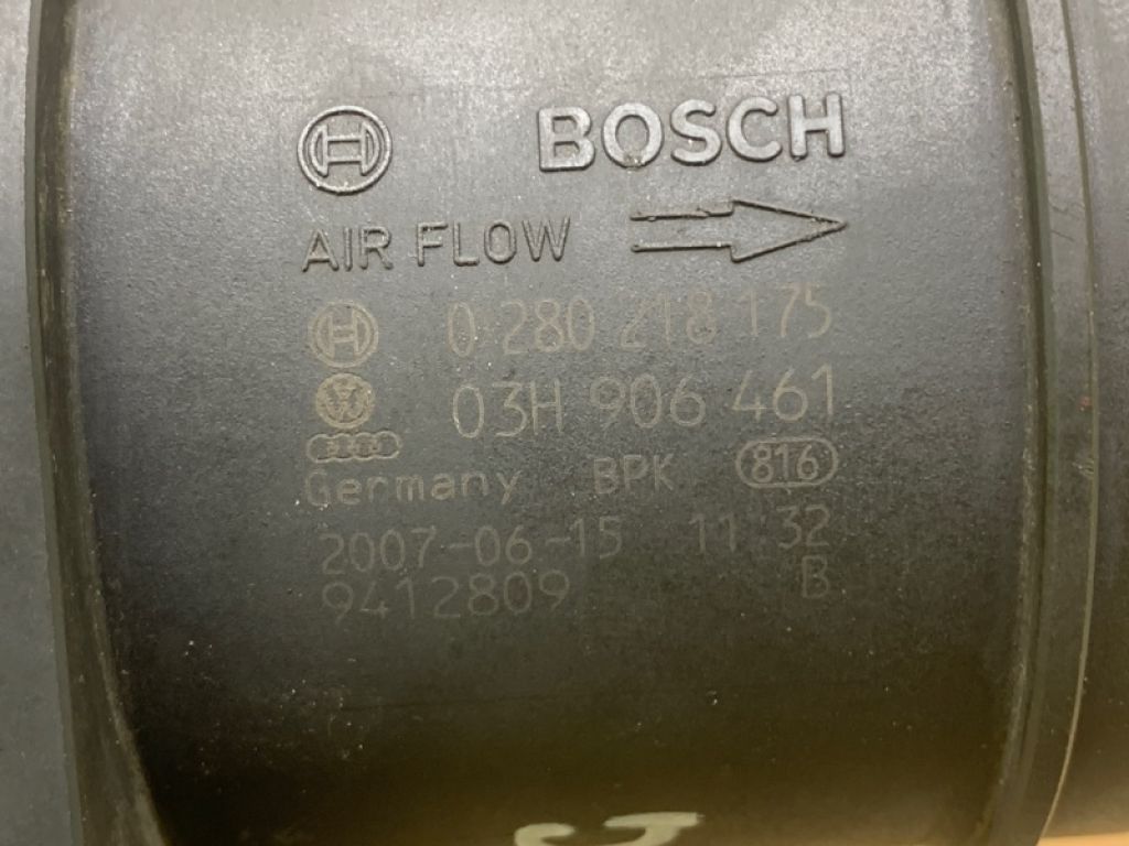 03H 906 461 | Расходомер воздуха VOLKSWAGEN TOUAREG 02-10 - Фото 2
