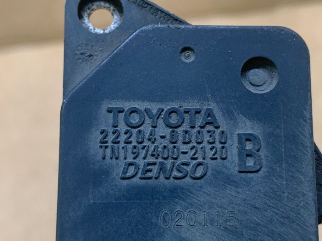 22204-0D030 | Расходомер воздуха TOYOTA MATRIX 02-08 - Фото 2