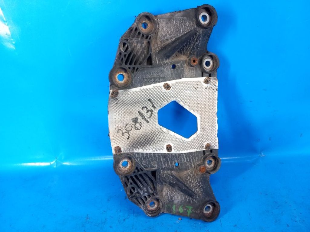 3063993 | Кронштейн редуктора VOLVO XC70 00–07