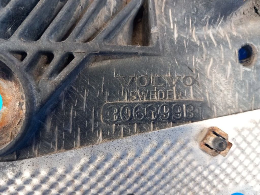 3063993 | Кронштейн редуктора VOLVO XC70 00–07 - Фото 2