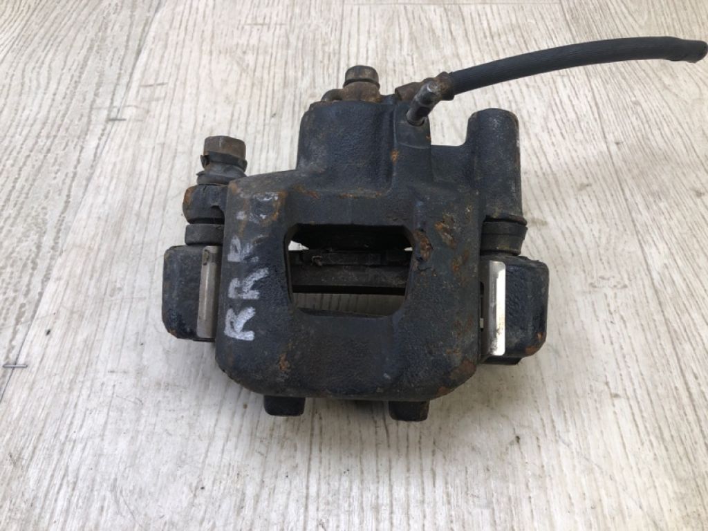 47730-33210 | Суппорт тормозной задн. прав. LEXUS ES300 ES330 01-06