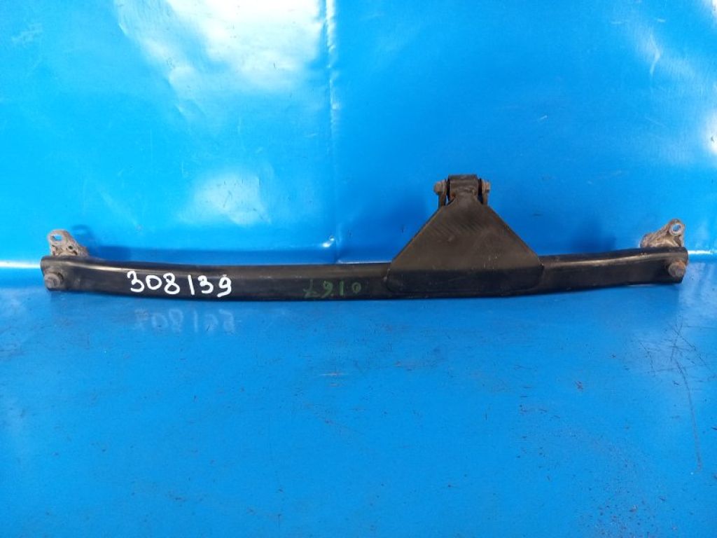 30671354 | Распорка кузова VOLVO XC70 00–07