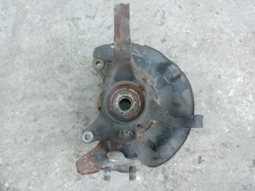 Кулак поворотний передн. прав. TOYOTA CAMRY 30 02-06