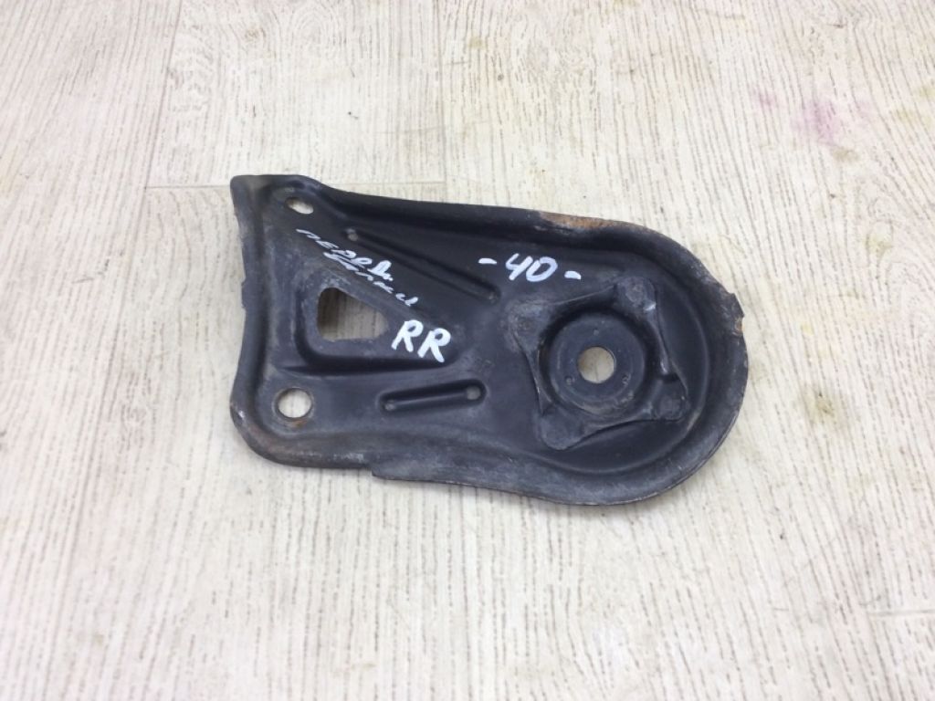51023-07010 | Кріплення балки підвіски передн. прав. TOYOTA CAMRY 40 06-11