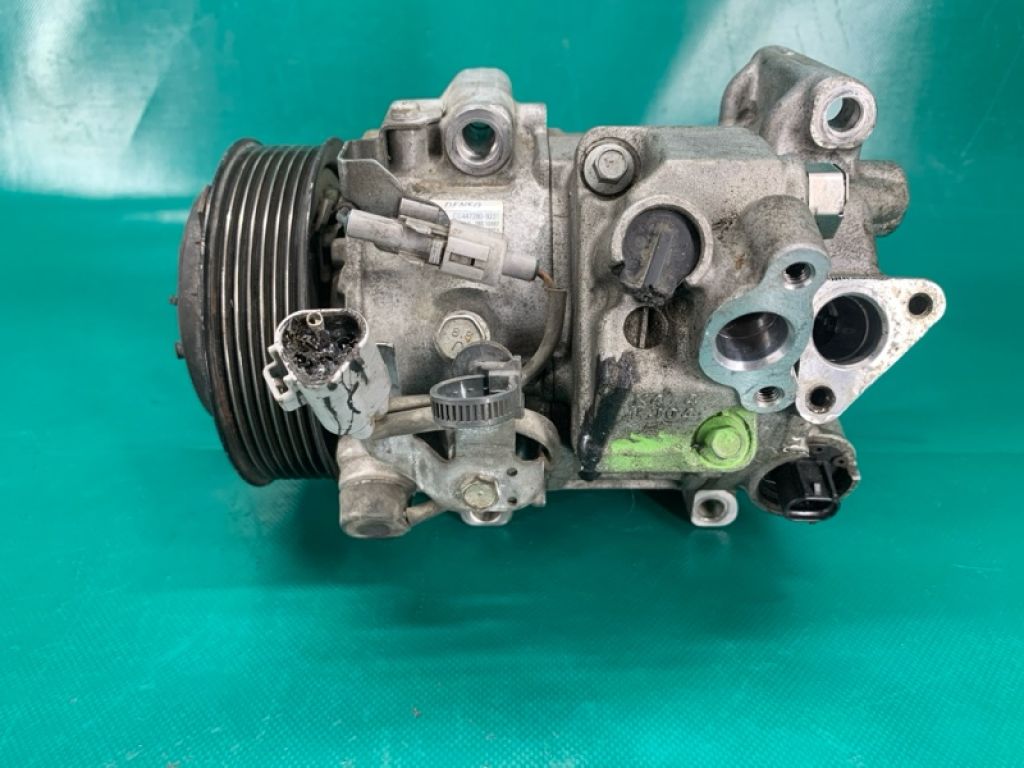 88320-0E110 | Компресор кондиціонера TOYOTA SIENNA 11-16 - Фото 4