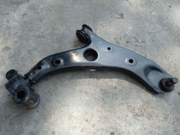 Рычаг передней подвески нижний прав. MAZDA CX-5 (KE) 11-17