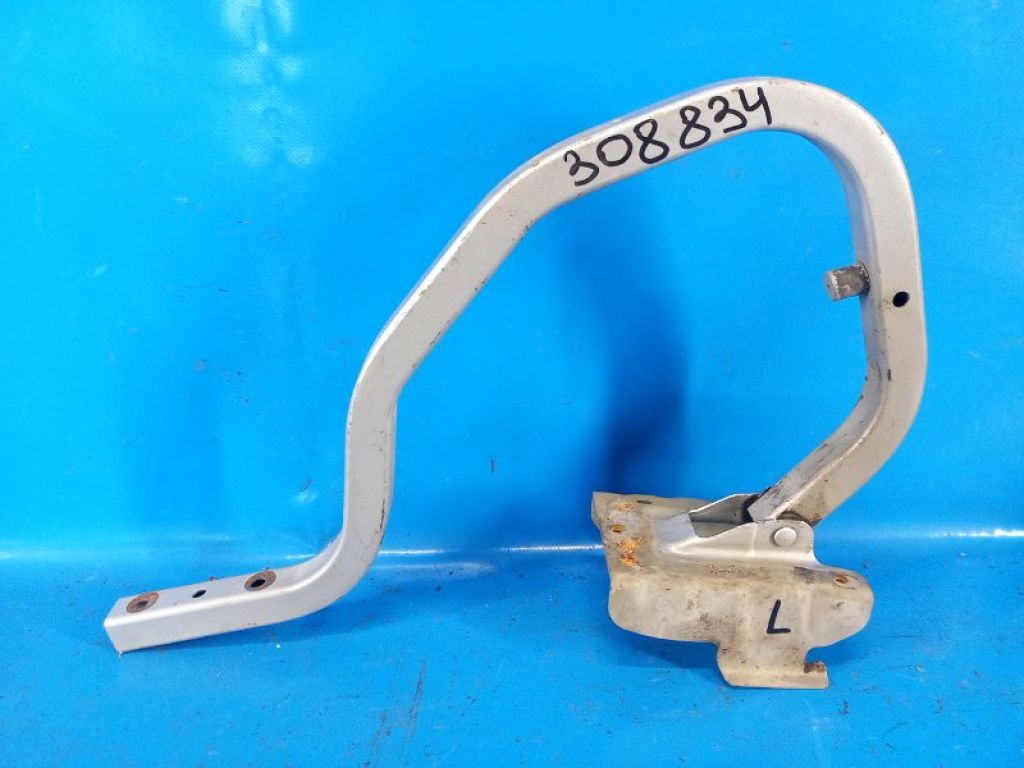 844003SG0A | Петля крышки багажника лев. NISSAN SENTRA B17 12-21