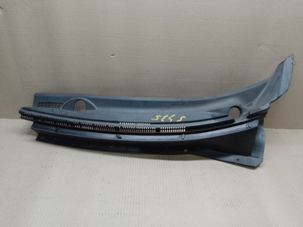 7405A113 | Пластик під лобове скло / Жабо лів. MITSUBISHI OUTLANDER XL 05-13