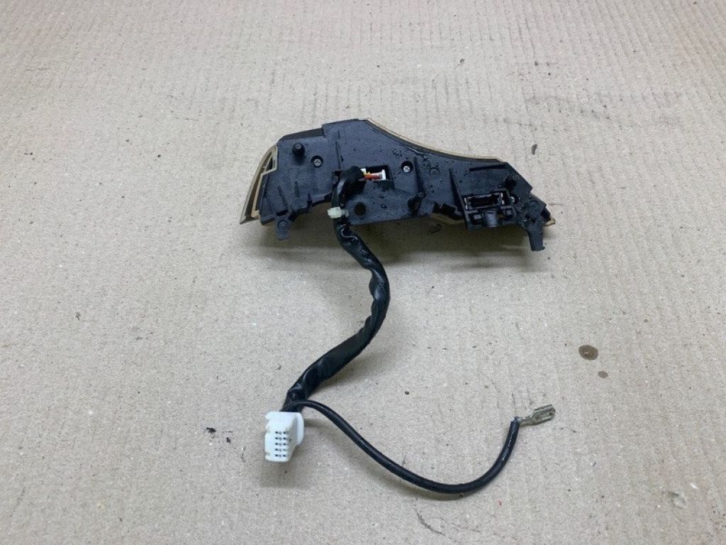 84250-07010-A0 | Кнопки руля лів. TOYOTA AVALON 05-12 - Фото 2