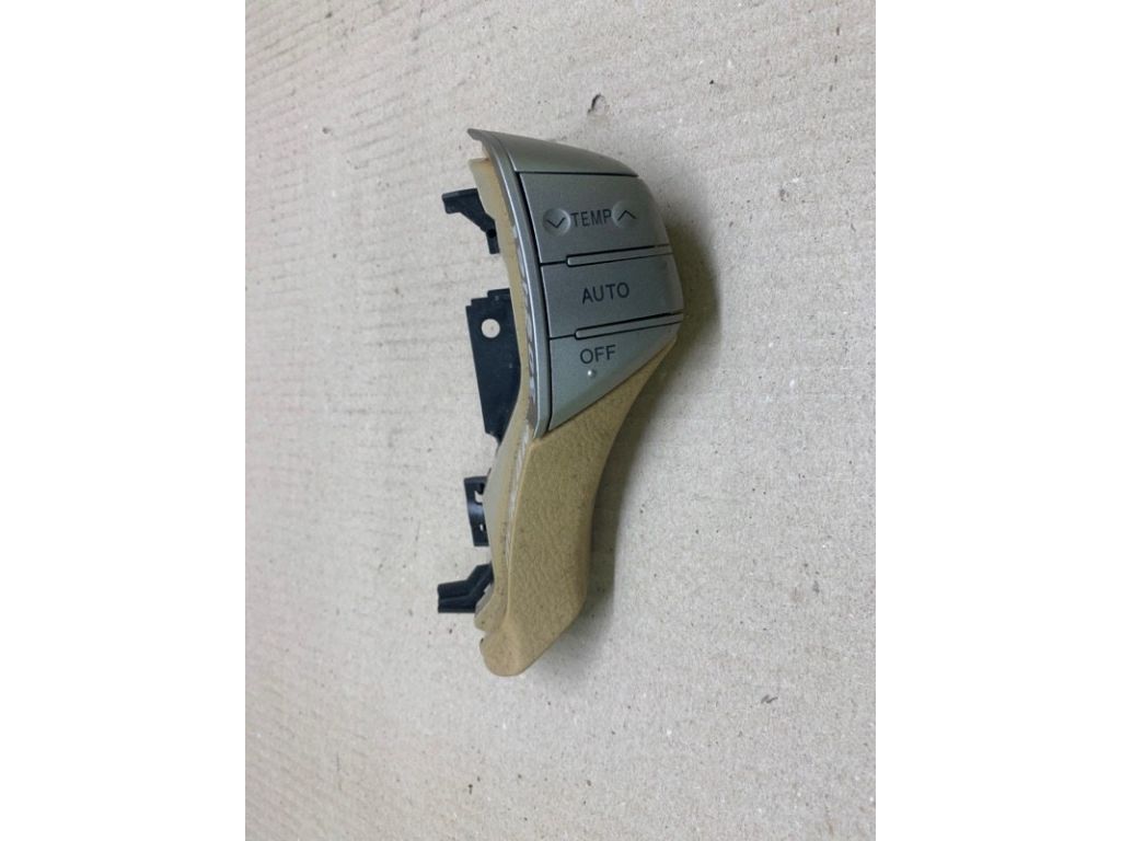 84250-07010-A0 | Кнопки руля прав. TOYOTA AVALON 05-12