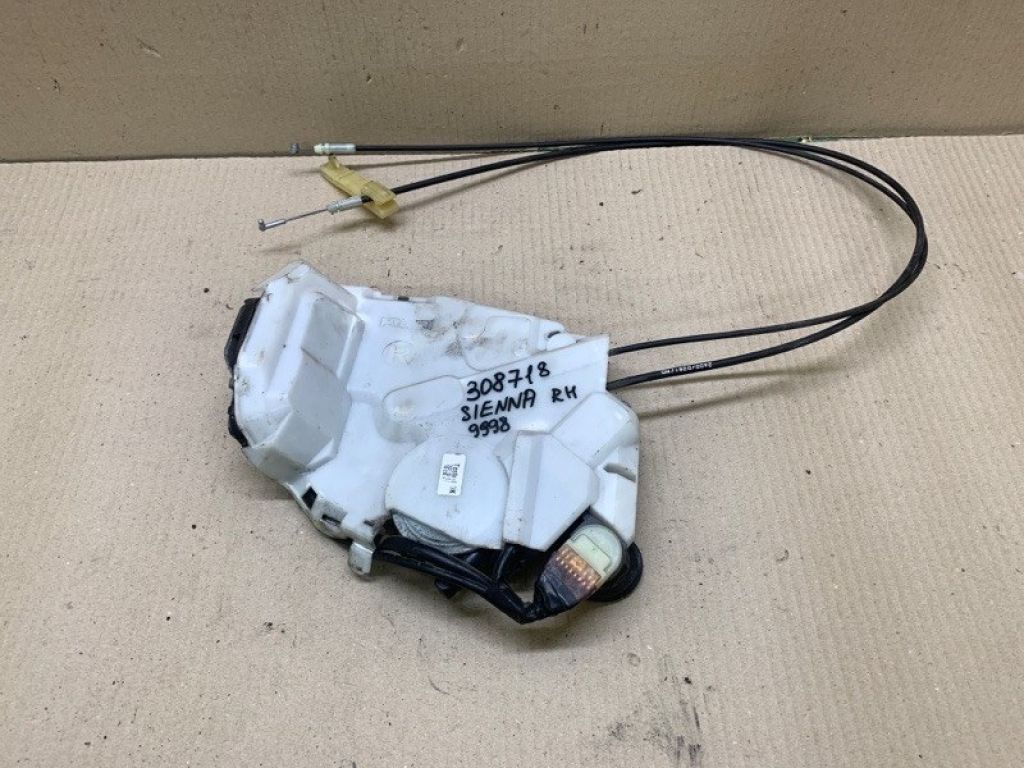 69200-08020 | Замок двери боковой задн. прав. TOYOTA SIENNA 11-16