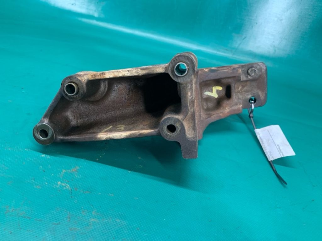 LC63-39-031 | Кронштейн двигателя MAZDA TRIBUTE 00-07 - Фото 4