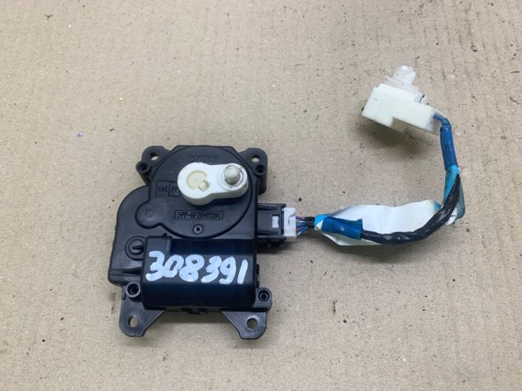 87106-06110 | Моторчик заслонки печки TOYOTA CAMRY 30 02-06