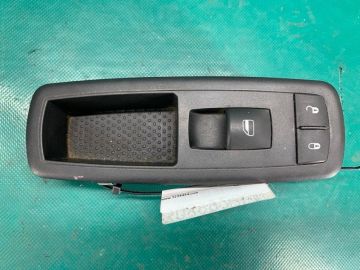 Кнопка склопідіймача передн. прав. JEEP CHEROKEE 14-