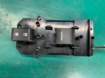 Кнопка склопідіймача передн. прав. ACURA MDX (YD3) 13-21