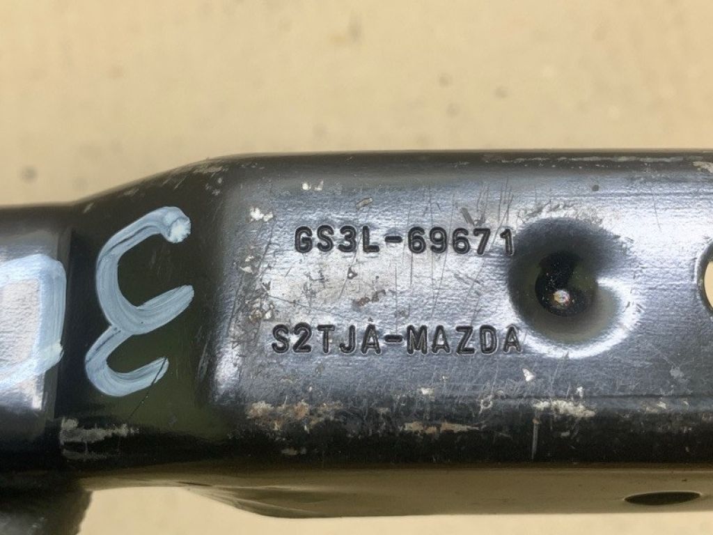 GS3L-69-671A | Ручка домкрата MAZDA 6 GH 07-12 - Фото 2