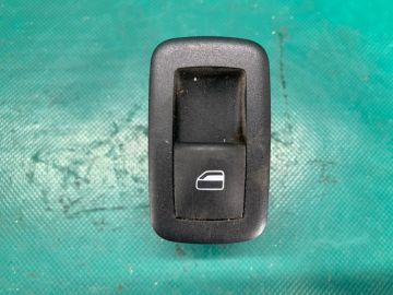 Кнопка склопідіймача задн. прав. JEEP CHEROKEE 14-
