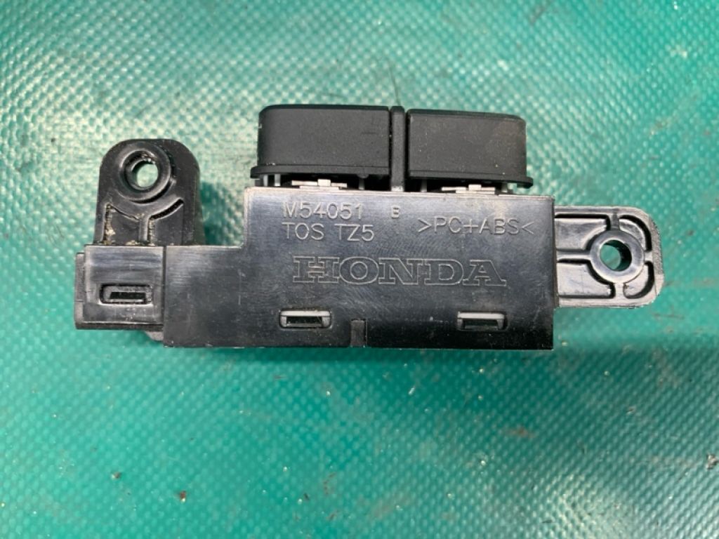 35800-TZ5-A01 | Кнопка открывания бензобака ACURA MDX (YD3) 13-21 - Фото 3