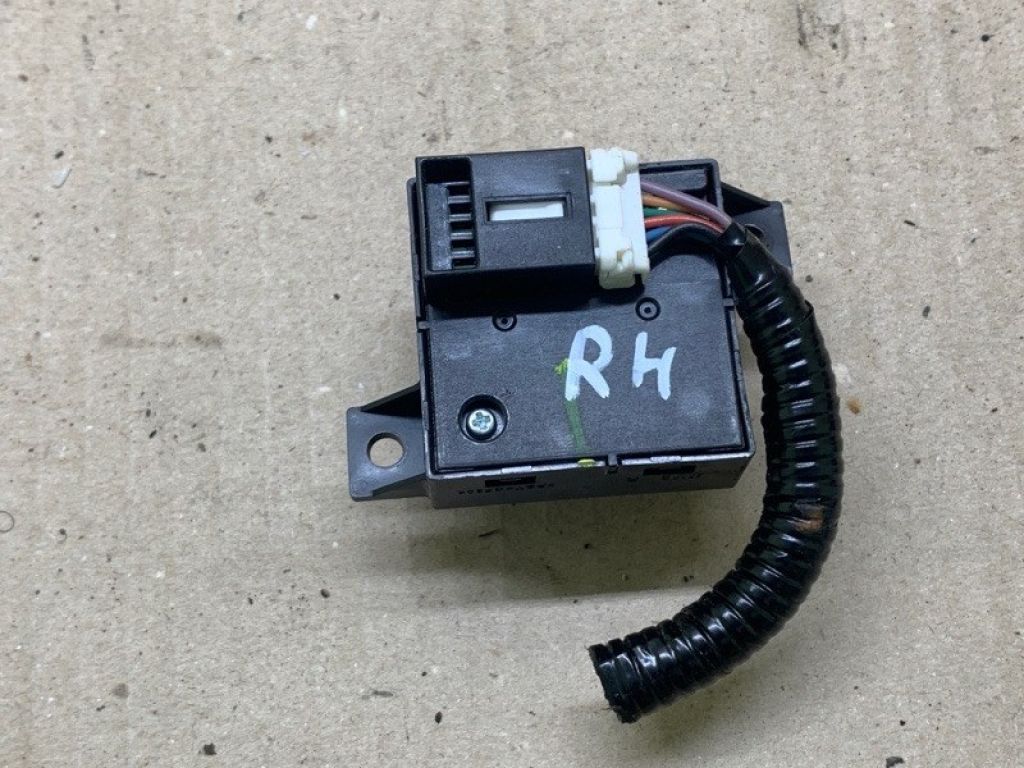 81252-TYR-A01ZA | Кнопка регулювання сидіння прав. ACURA MDX (YD3) 13-21 - Фото 2