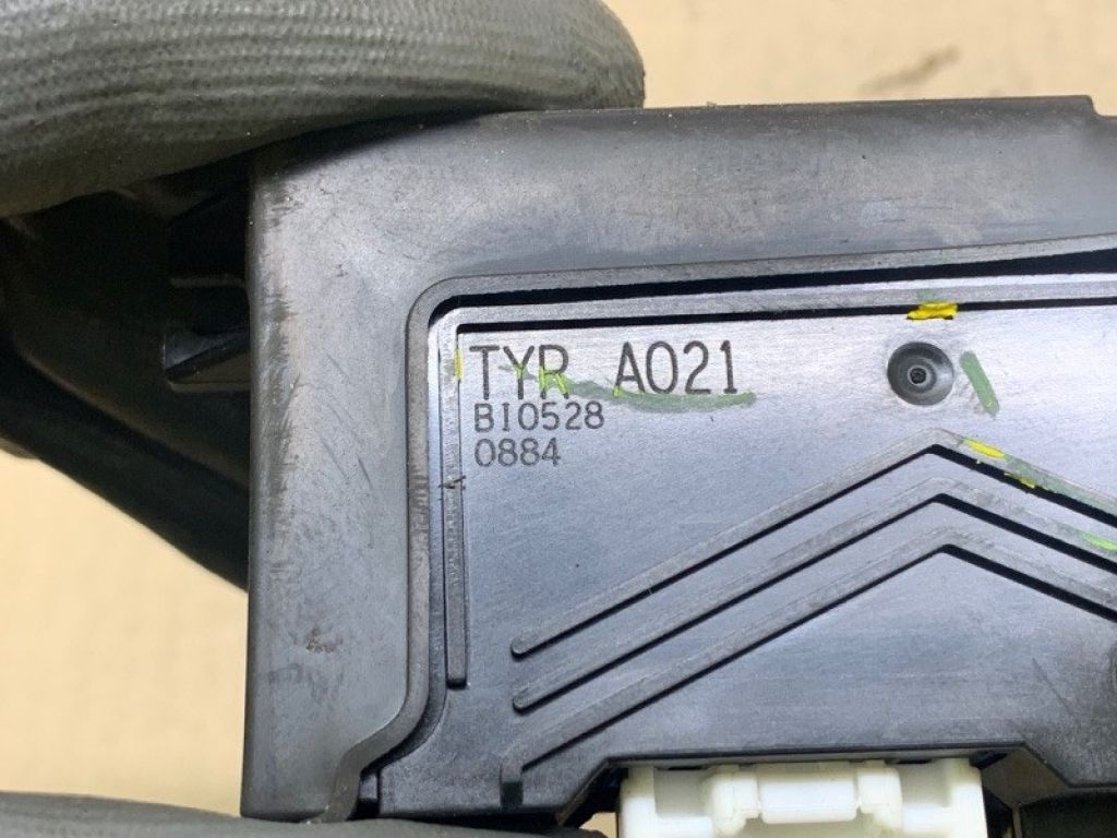 81650-TYR-A02ZA | Кнопка регулировки сиденья лев. ACURA MDX (YD3) 13-21 - Фото 3