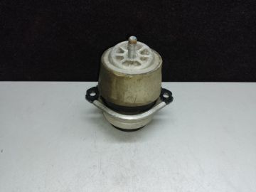 Подушка двигателя VOLKSWAGEN TOUAREG 02-10