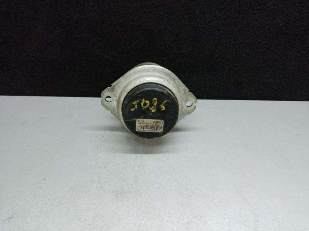 7L8 199 131 A | Подушка двигуна VOLKSWAGEN TOUAREG 02-10 - Фото 3