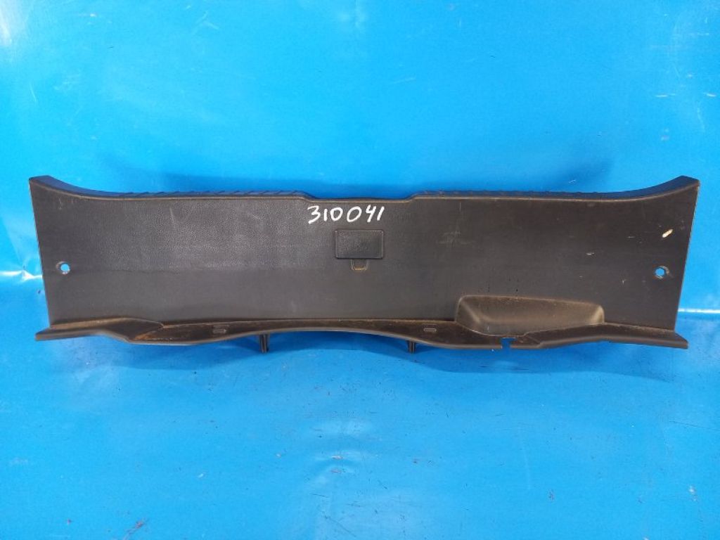 BBN9-68-89XA 02 | Накладка на поріг багажника MAZDA 3 BL 09-13
