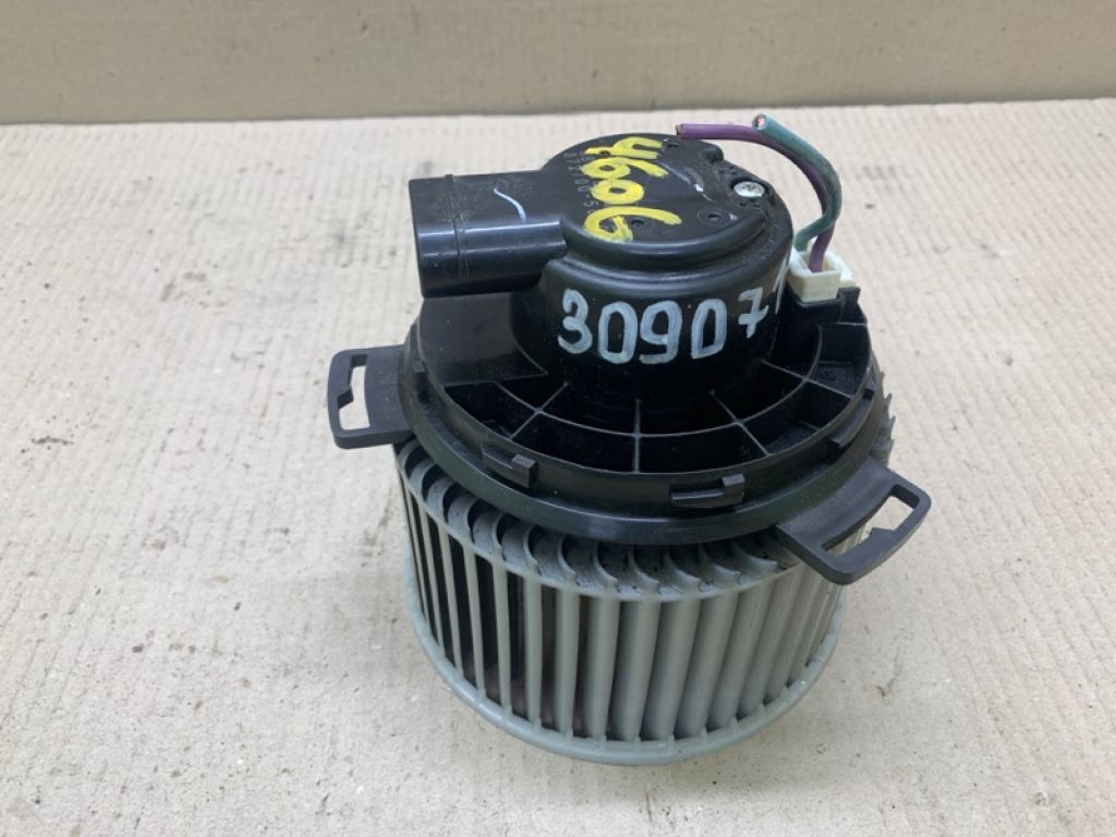 BBM4-61-B10 | Моторчик пічки MAZDA 3 BL 09-13