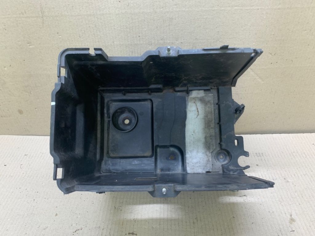 BBM2-56-980C | Короб акумулятора MAZDA 3 BL 09-13 - Фото 2
