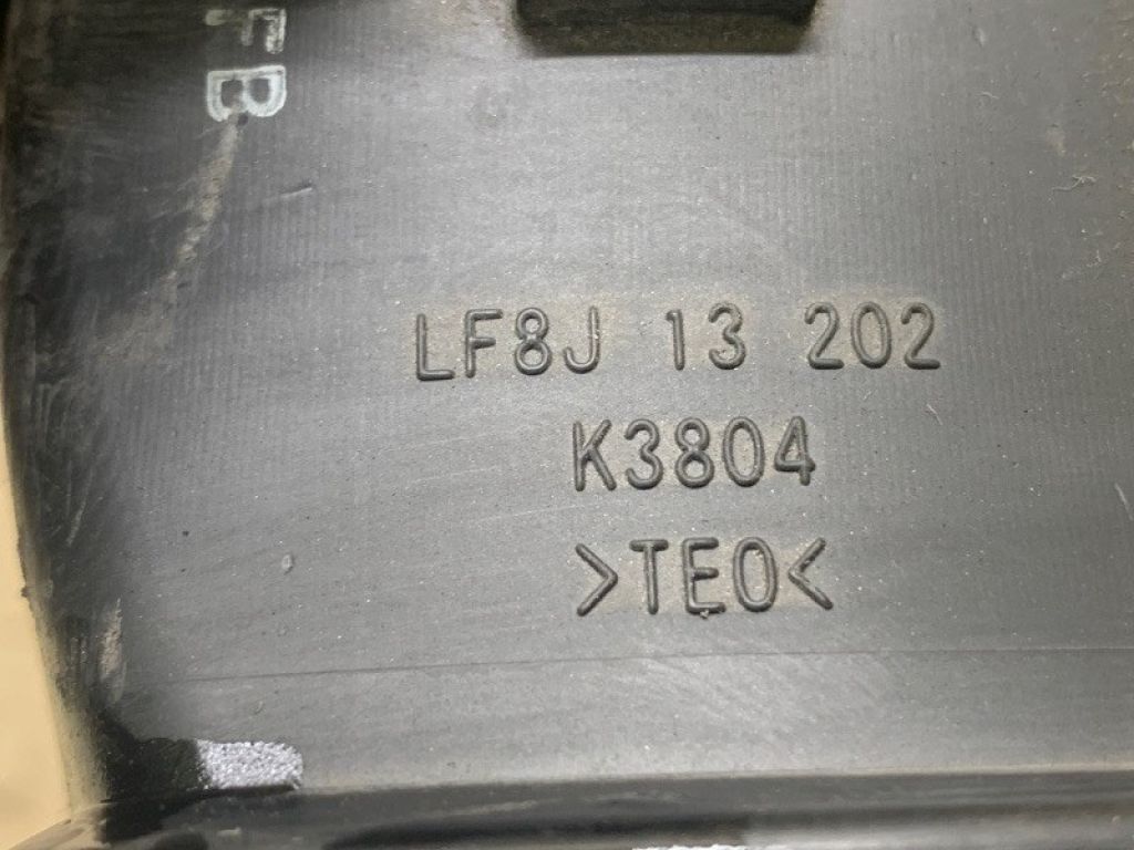 LF8J-13-202A | патрубок повітряного фільтра MAZDA 3 BL 09-13 - Фото 3