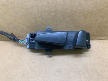 Кнопка регулировки сиденья лев. MAZDA 6 GH 07-12