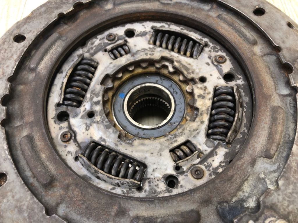 BV6Z-7B546-D | Корзина сцепления FORD FOCUS 10-18 - Фото 7