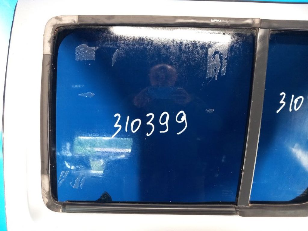 82301EA500 | Стекло двери задн. лев. NISSAN PATHFINDER R51 04-14