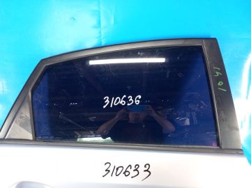 Стекло двери задн. прав. TOYOTA PRIUS - 30 09-17