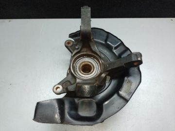 Кулак поворотний передн. прав. LEXUS RX300 98-03