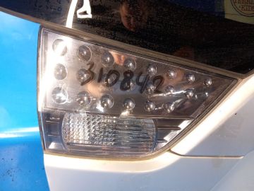 Фонарь внутренний лев. MITSUBISHI OUTLANDER XL 05-13