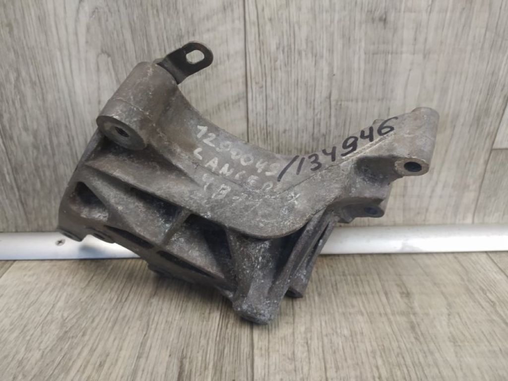 4450A033 | Кронштейн насоса гідропідсилювача керма MITSUBISHI LANCER X 10 07-15 - Фото 5