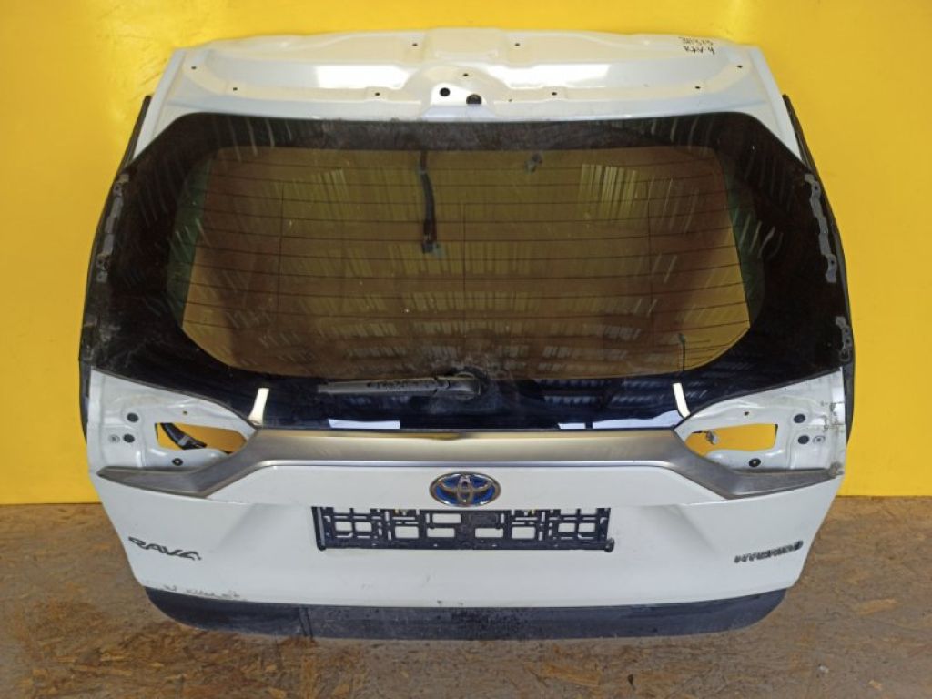 67005-42650 | Крышка багажника TOYOTA RAV4 18-