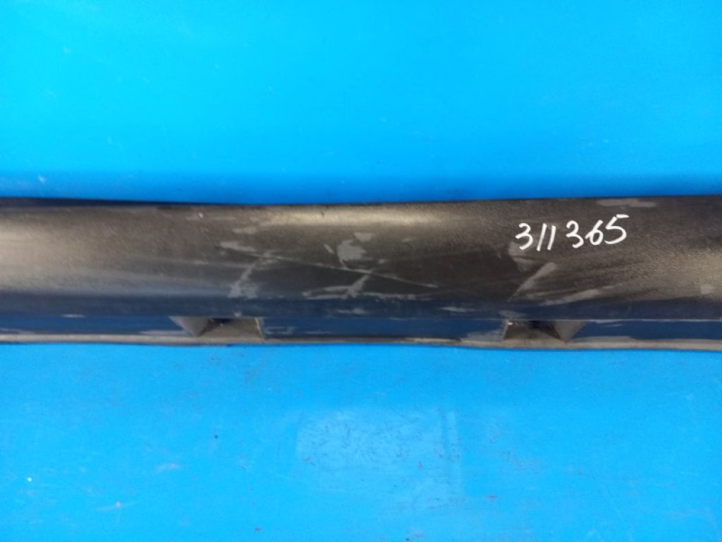 CP9Z-5810177-B | Накладка порогу зовнішня лів. FORD FOCUS 10-18 - Фото 3