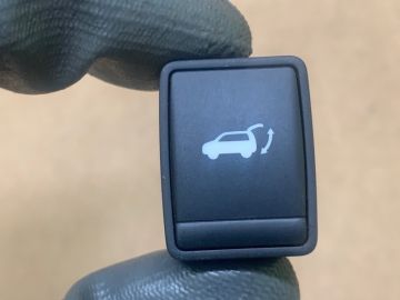 Кнопка відкриття багажника внутрішня NISSAN X-TRAIL/ROGUE T32 13-20