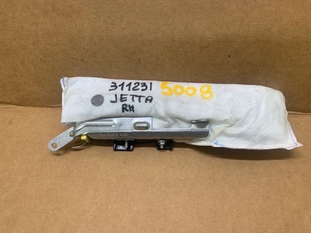 17A 880 242 D | Подушка безопасности в сиденье прав. VOLKSWAGEN JETTA USA 18-