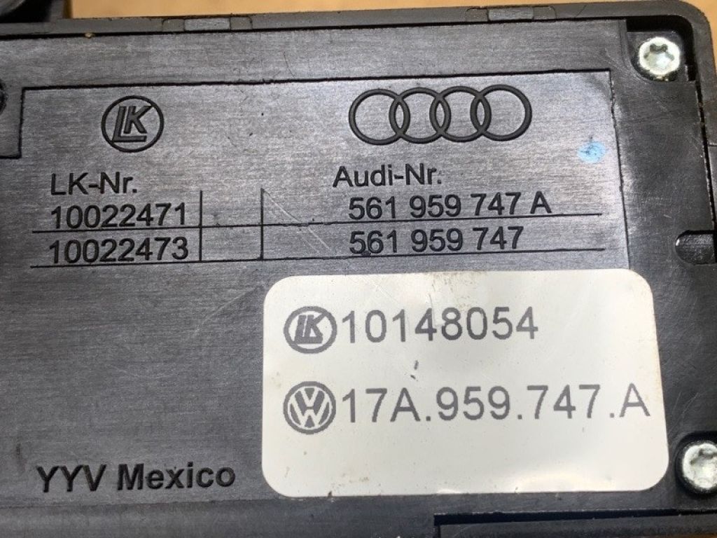 561 959 747 A | Кнопка регулировки сиденья лев. VOLKSWAGEN JETTA USA 18- - Фото 3