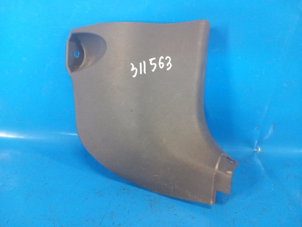 6211147110 | Накладка в салоне прав. TOYOTA PRIUS PLUS 11-14