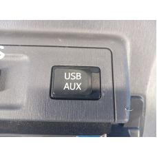 USB Разъем TOYOTA PRIUS PLUS 11-14