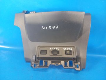 накладка в салоні передн. TOYOTA PRIUS PLUS 11-14