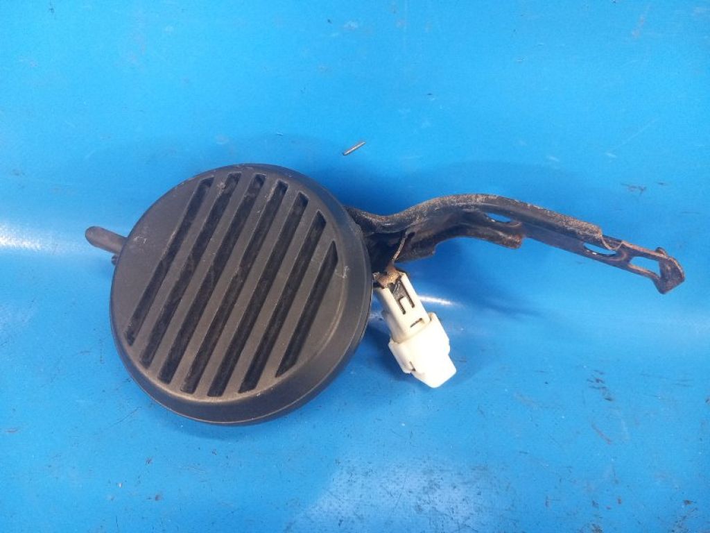 8657047020 | Сигнал TOYOTA PRIUS PLUS 11-14