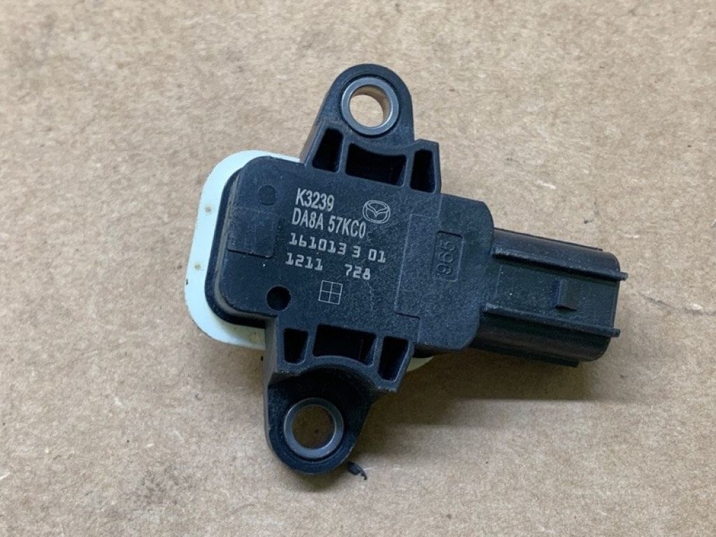 DA8A-57-KC0 | Датчик удара MAZDA MX-5 15-