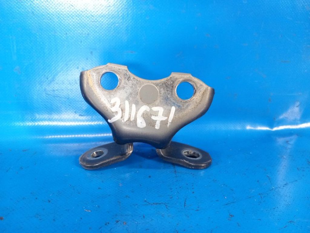 6873012120 | Петля двери нижняя передн. прав. TOYOTA PRIUS 16-