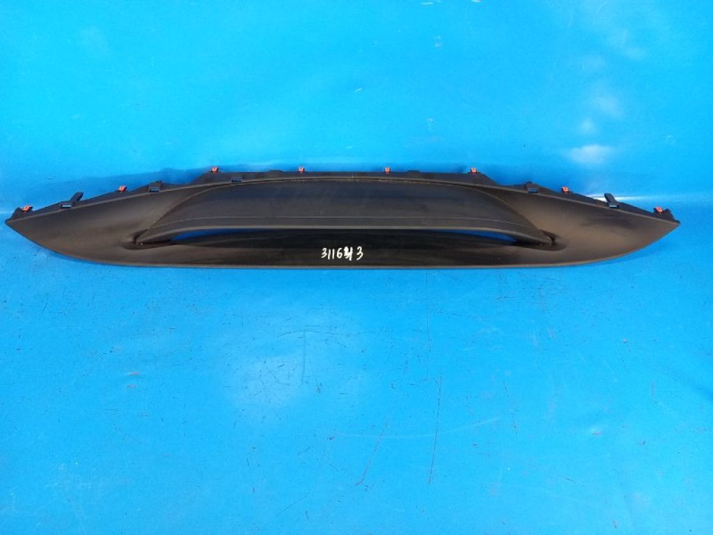 5541047100 | Накладка торпедо-центр. TOYOTA PRIUS 16-